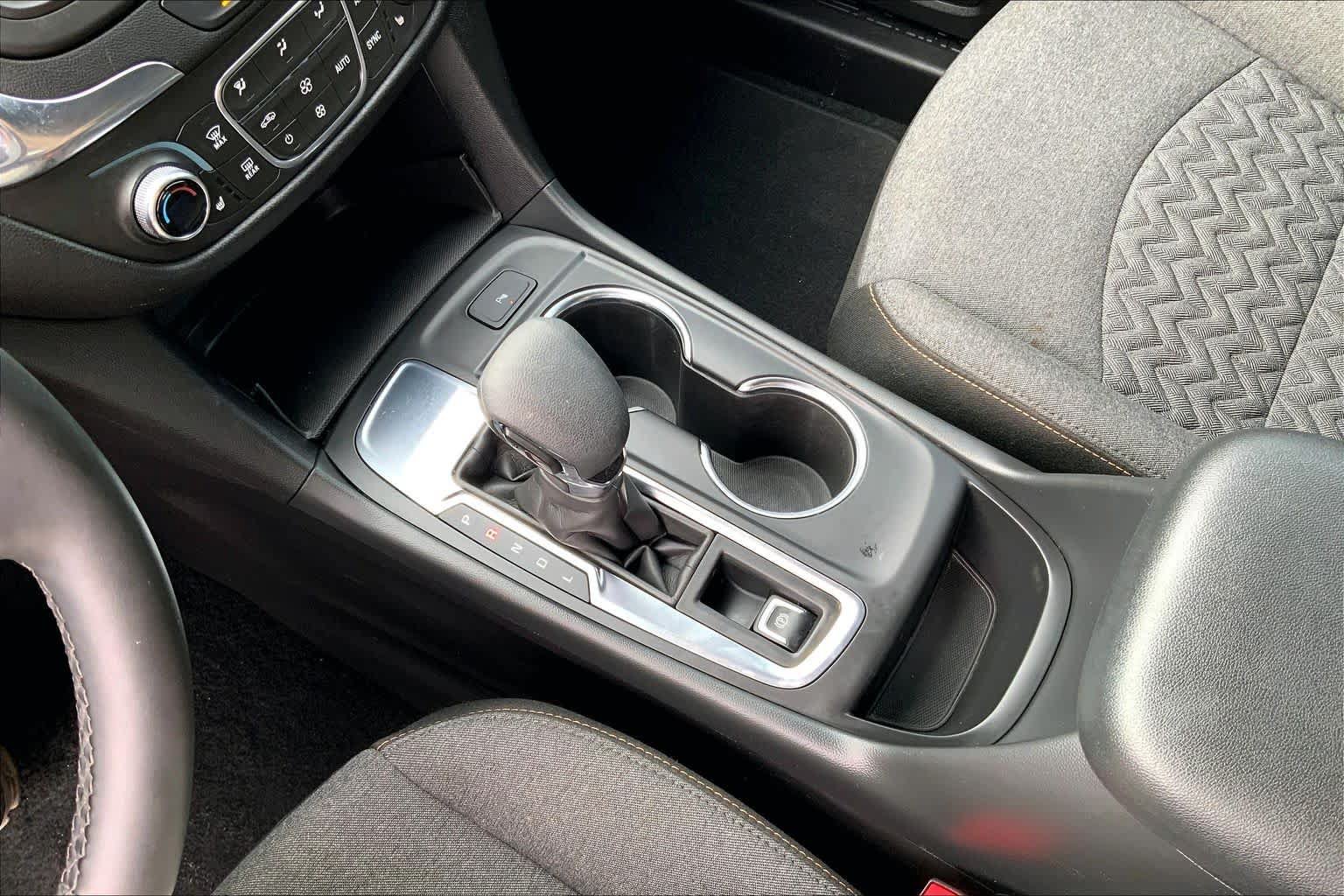 Used 2024 Chevrolet Equinox LT FWD image 14