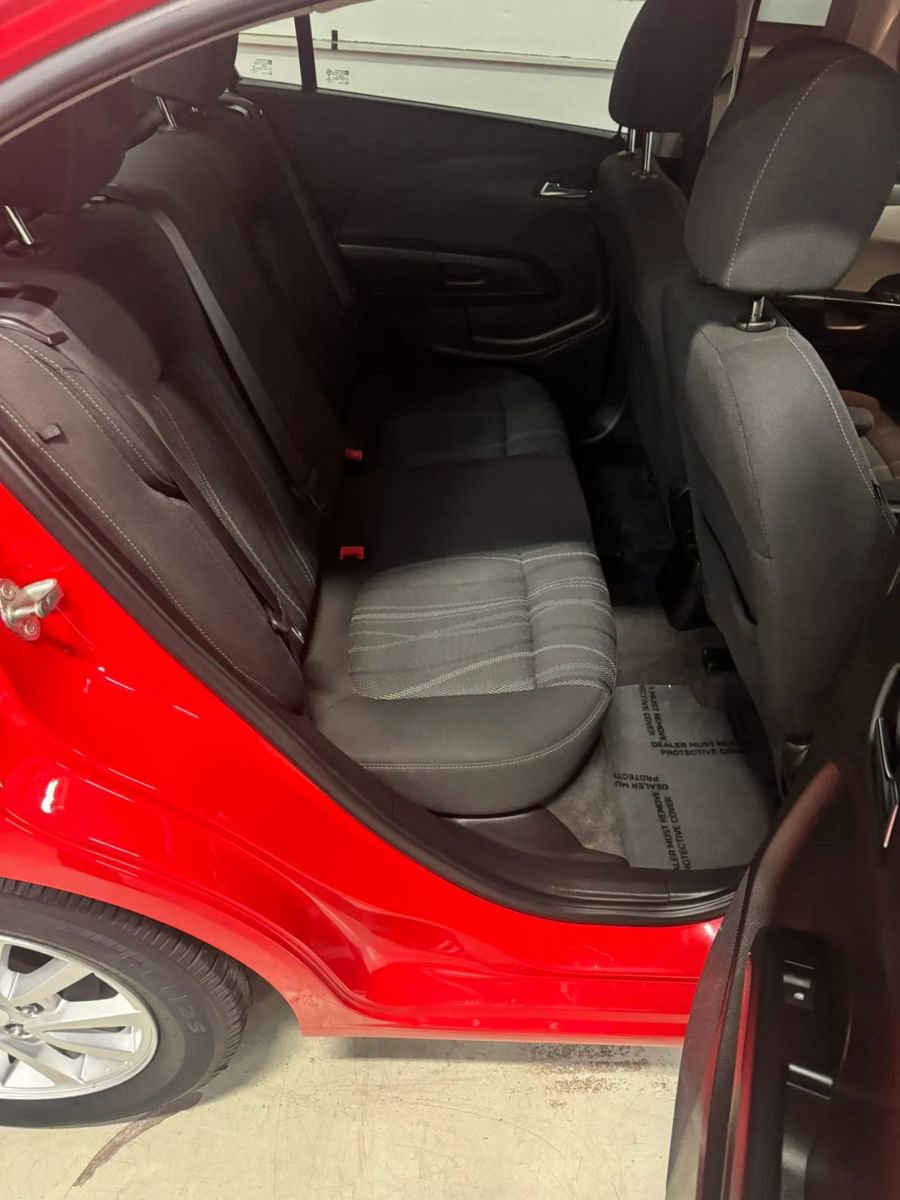Used 2019 Chevrolet Sonic LT FWD image 10