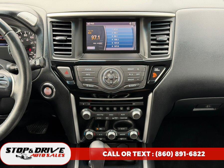 Used 2016 Nissan Pathfinder SV AWD/4WD image 11