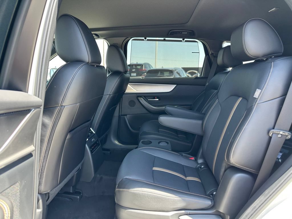New 2025 MAZDA CX-90 Plug-In Hybrid w/ Premium Plus AWD/4WD image 24