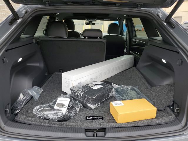 New 2026 Volkswagen Atlas Cross Sport SEL Premium R-Line image 32