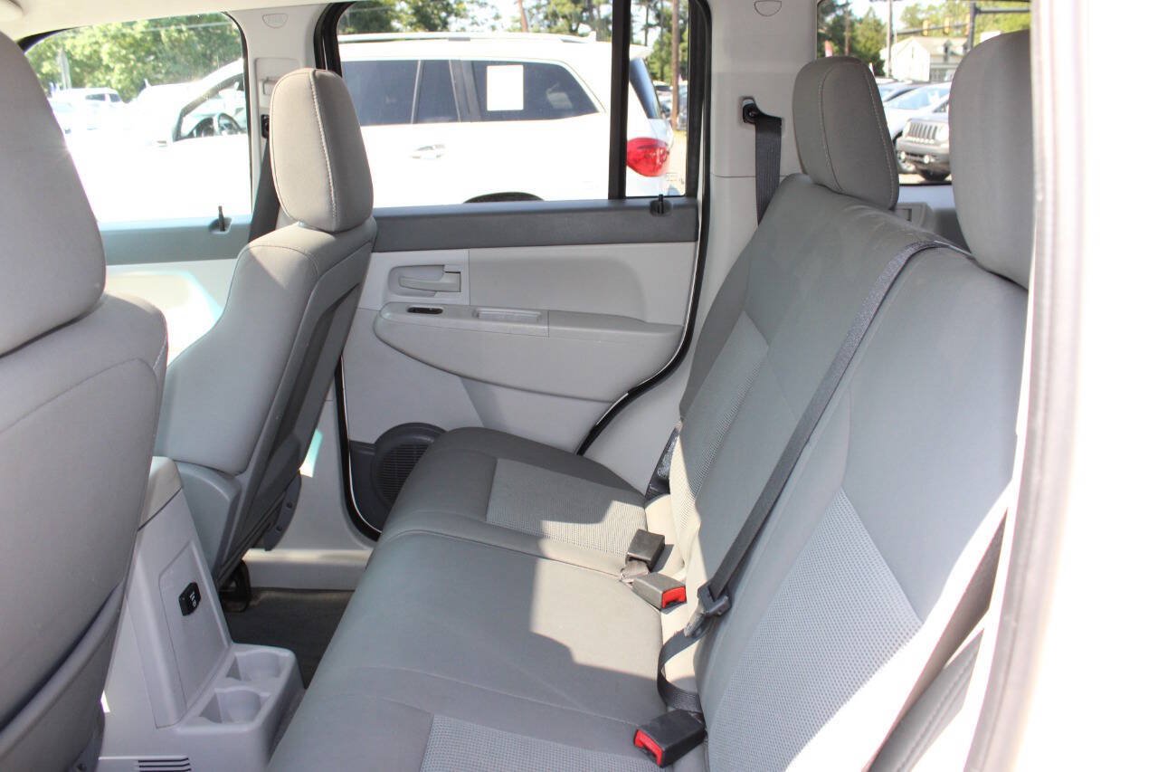 Used 2008 Jeep Liberty Sport w/ Popular Equipment Group AWD/4WD image 18