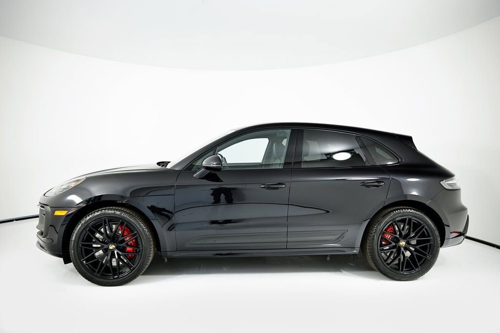 New 2026 Porsche Macan GTS image 2