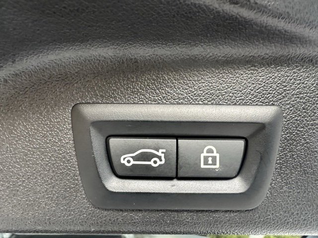 Used 2023 BMW X5 xDrive45e image 24