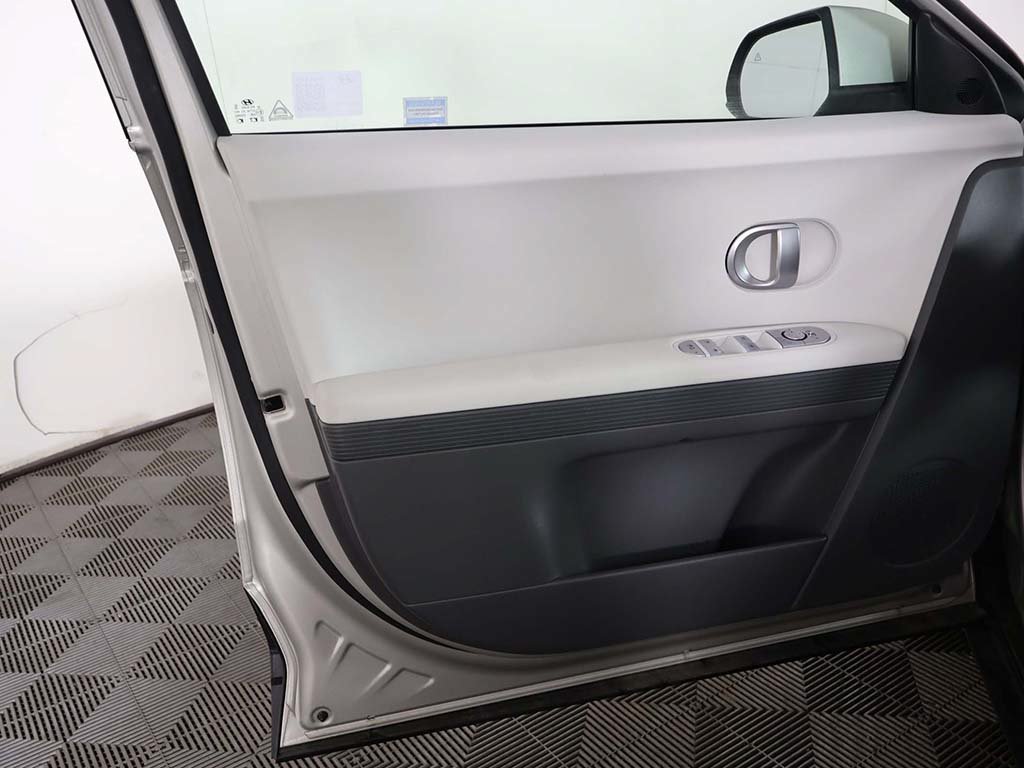 Used 2024 Hyundai Ioniq 5 SEL AWD/4WD image 23