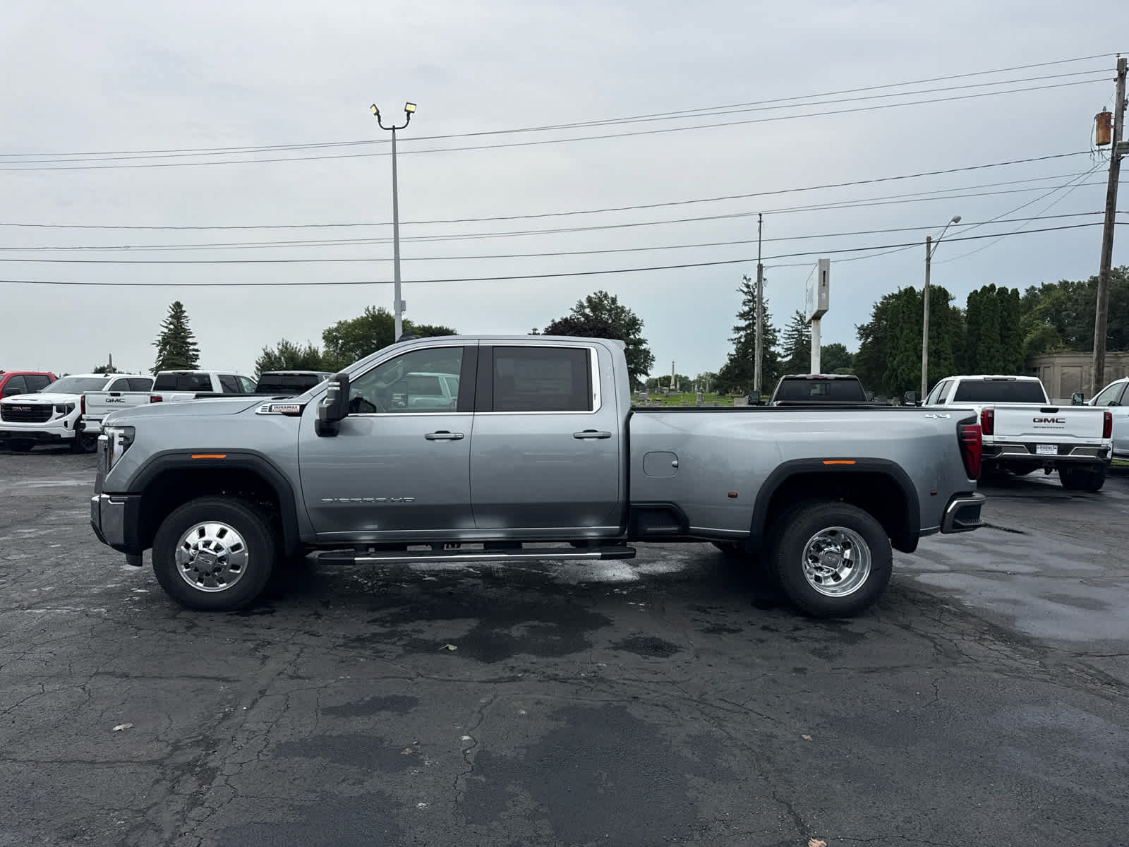 New 2026 GMC Sierra 3500 SLE w/ Preferred Package AWD/4WD image 2