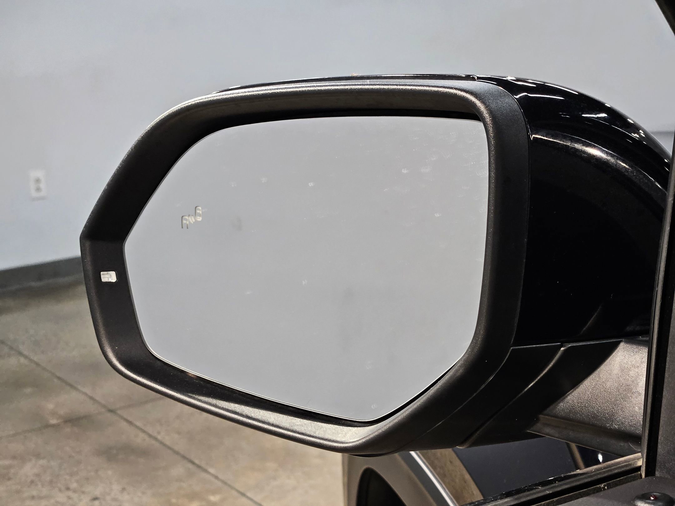 Used 2024 Volkswagen Atlas Cross Sport SEL R-Line image 22