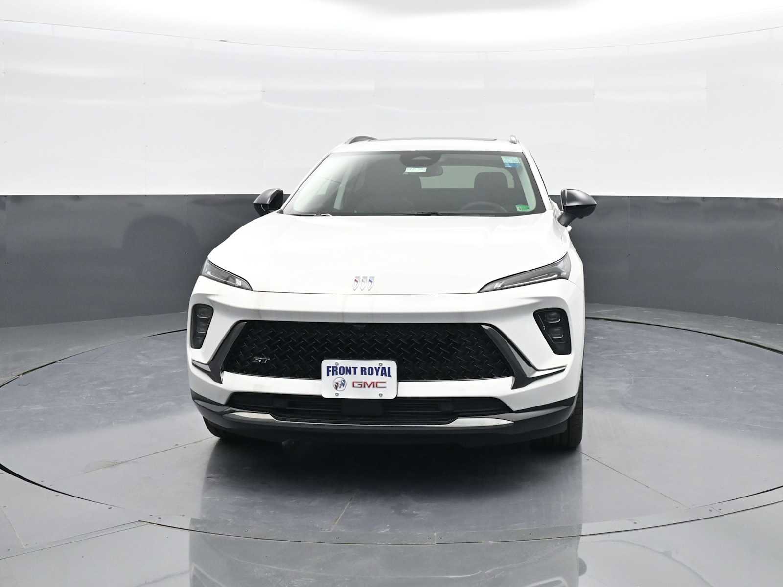 New 2025 Buick Envision Sport Touring image 3