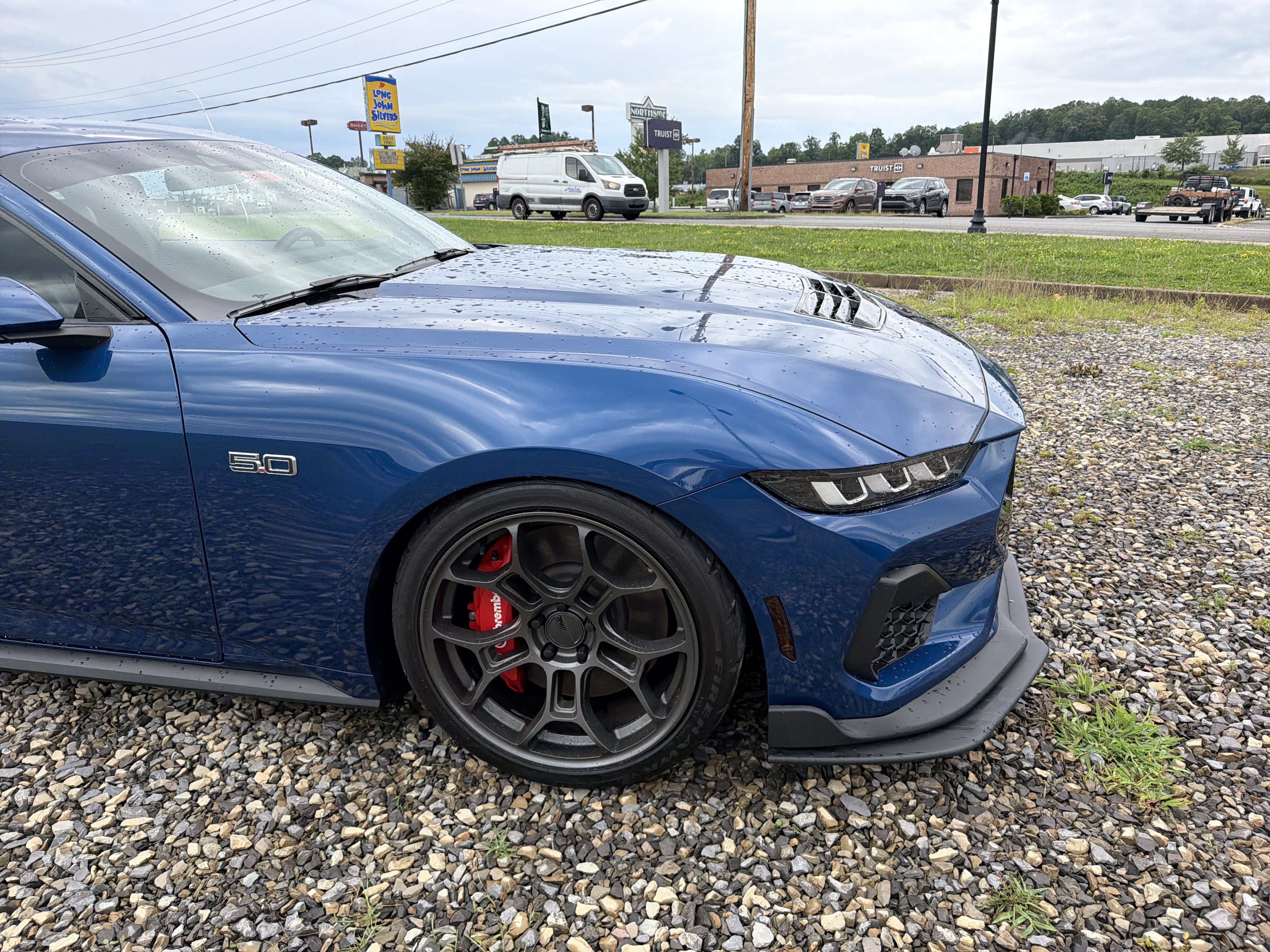 Used 2024 Ford Mustang GT Premium RWD image 2