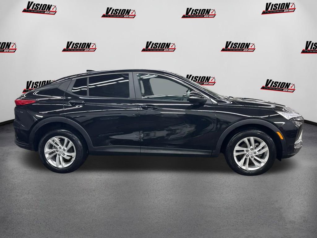 Used 2024 Buick Envista Preferred w/ Convenience I Package image 4