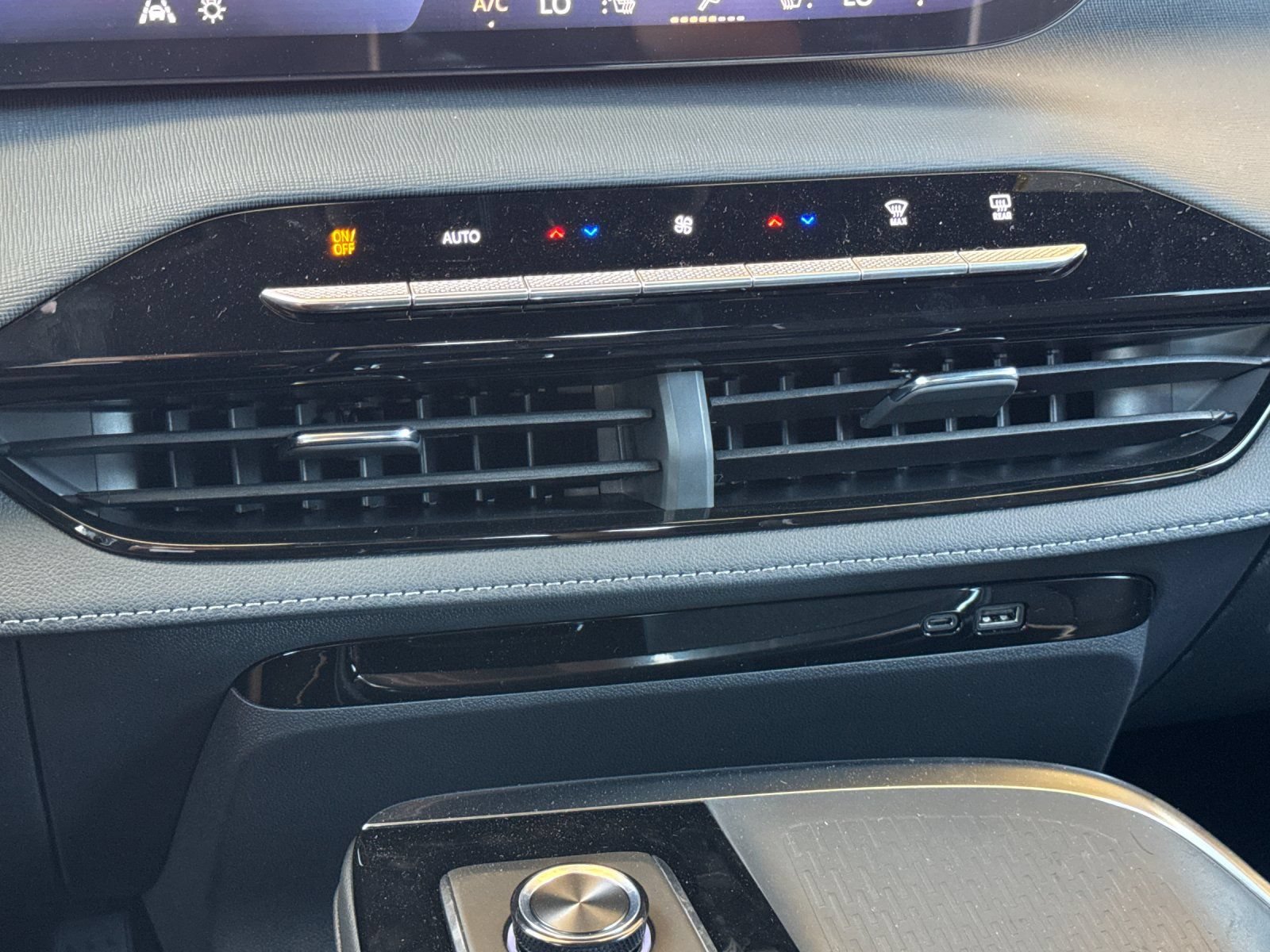 New 2026 Buick Enclave Sport Touring FWD image 22