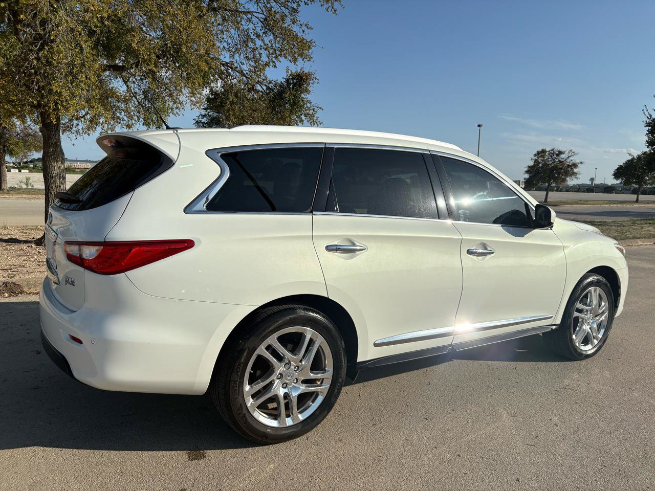 Used 2013 INFINITI JX35 AWD w/ Premium Pkg image 14