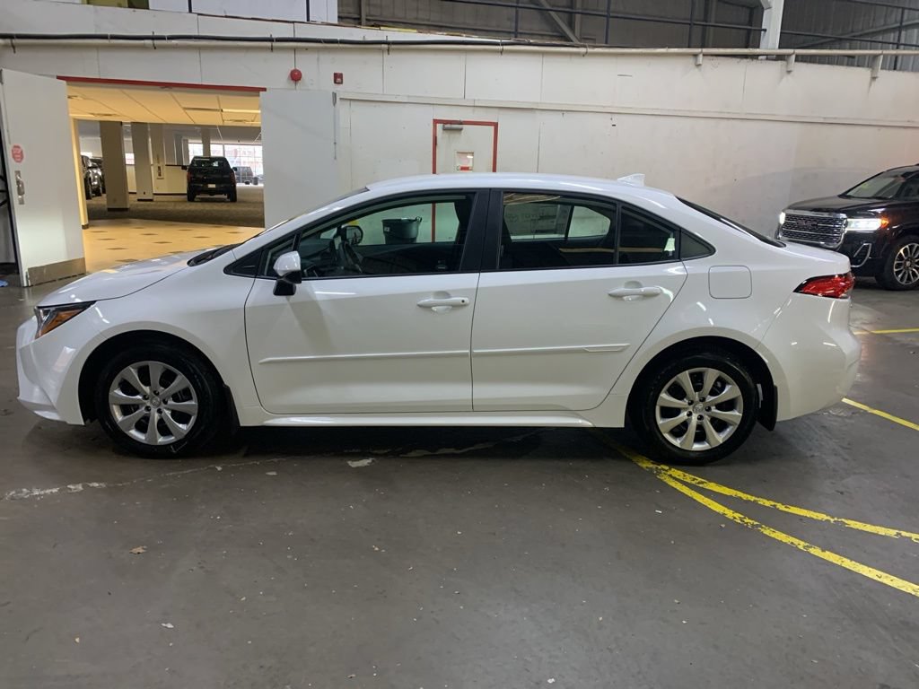 New 2026 Toyota Corolla LE FWD image 3