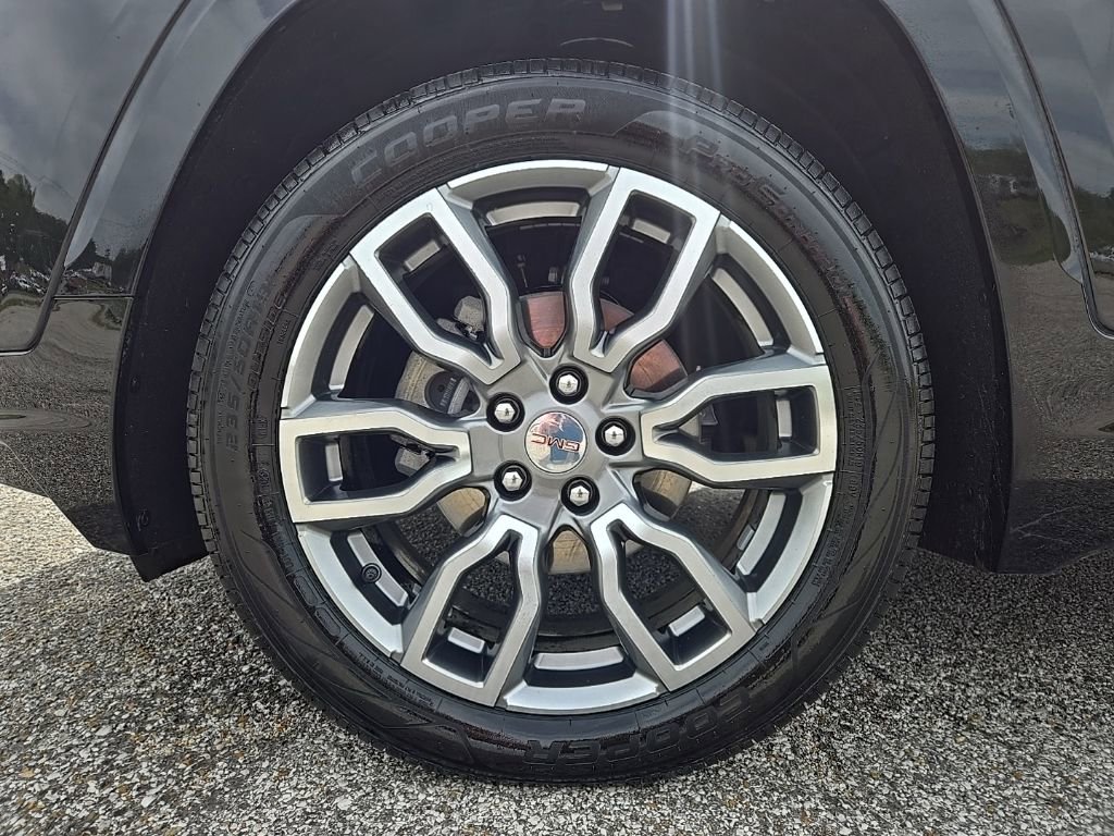 Used 2024 GMC Terrain Denali AWD/4WD image 24