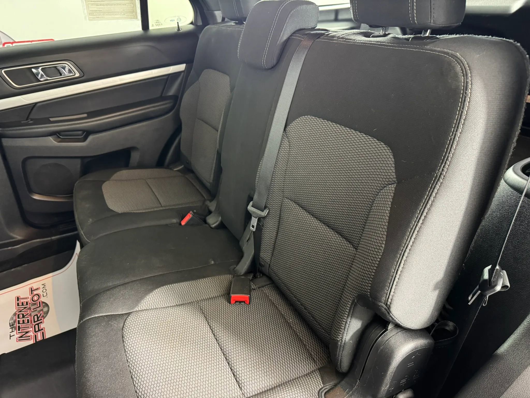 Used 2017 Ford Explorer XLT w/ Class II Trailer Tow Package AWD/4WD image 34