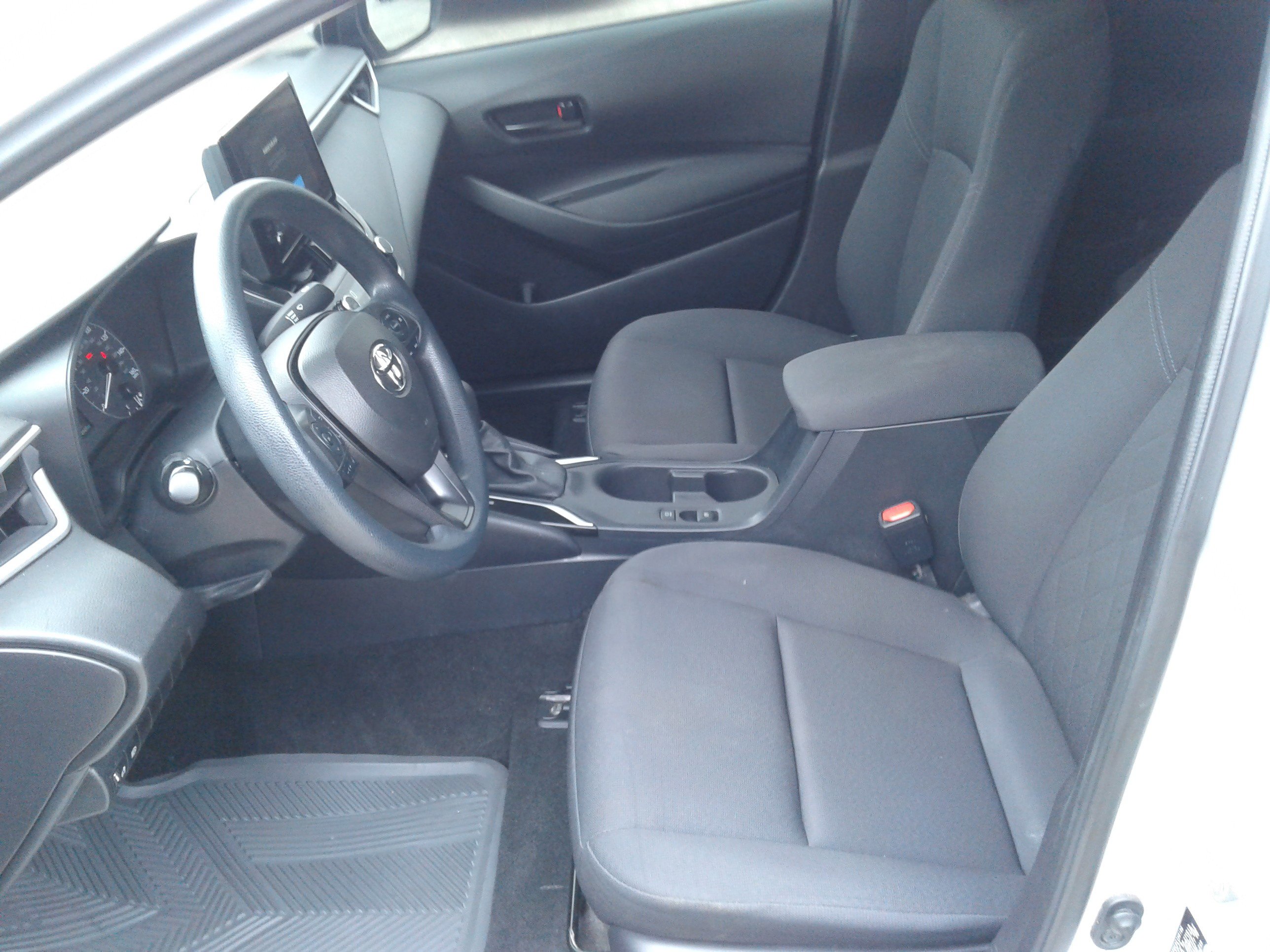 Used 2023 Toyota Corolla LE FWD image 14