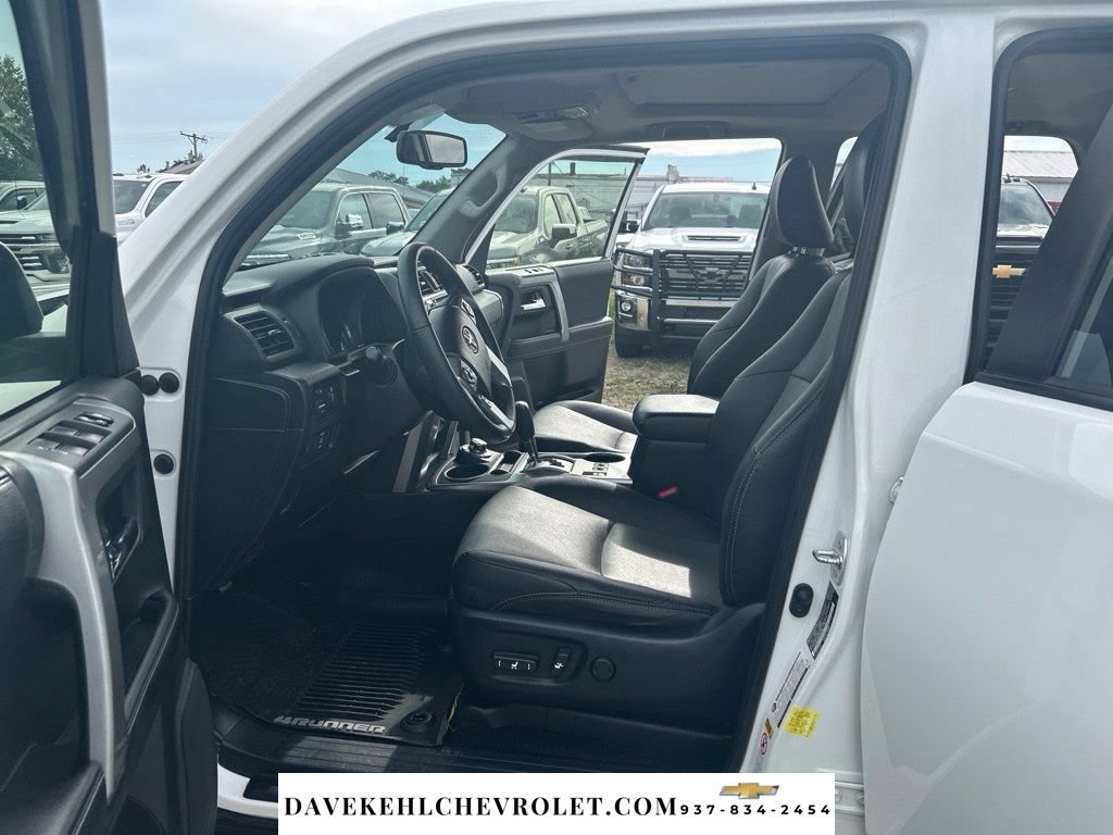 Used 2018 Toyota 4Runner SR5 Premium AWD/4WD image 10