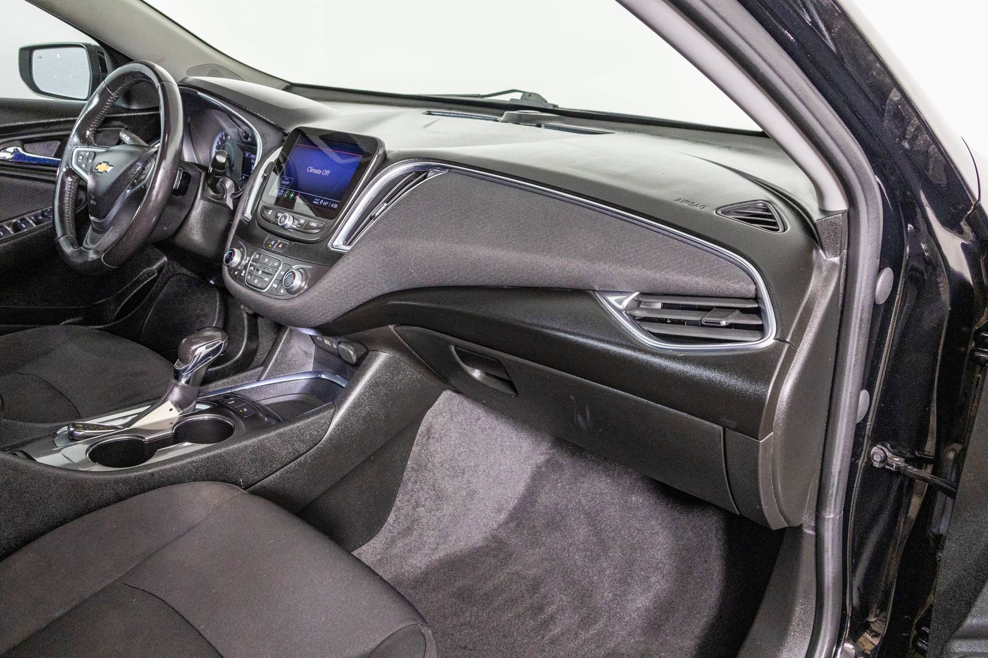 Used 2021 Chevrolet Malibu LT w/ Midnight Edition image 44