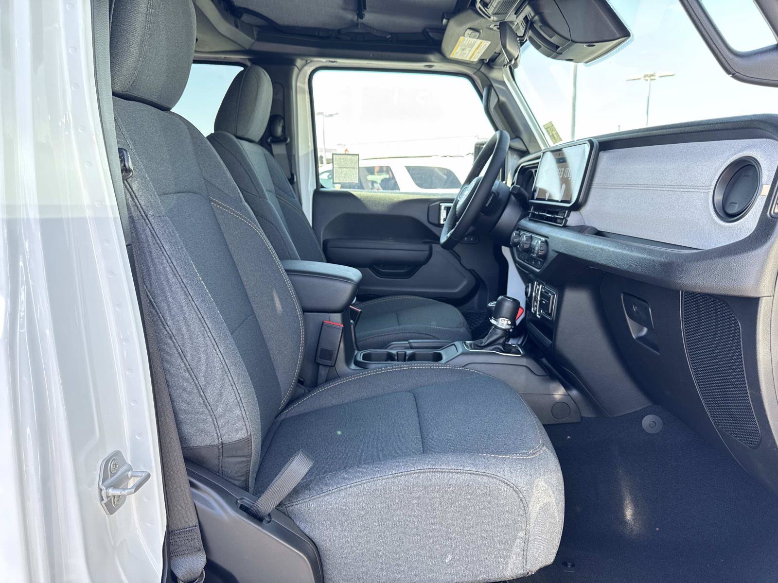 New 2026 Jeep Gladiator Sport AWD/4WD image 32