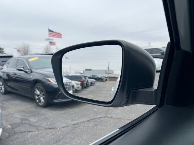 Used 2019 Nissan Rogue SV w/ Premium Package image 25