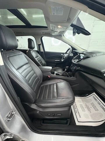 Used 2018 Ford Escape Titanium image 10