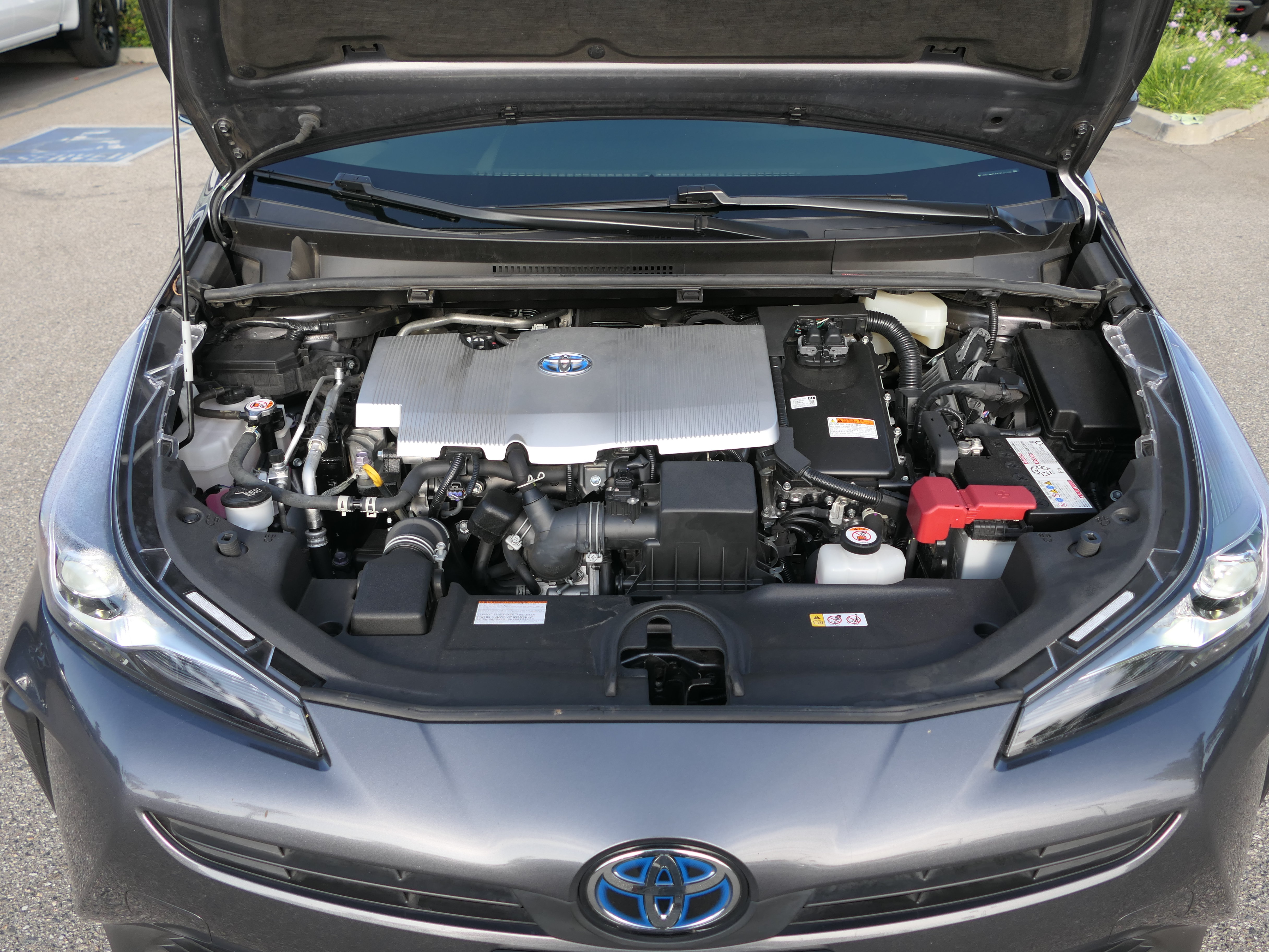 Used 2022 Toyota Prius L Eco FWD image 26