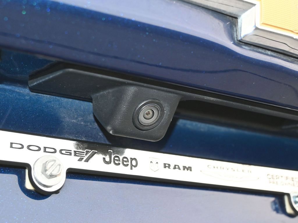 Used 2023 Chevrolet Equinox LT image 35