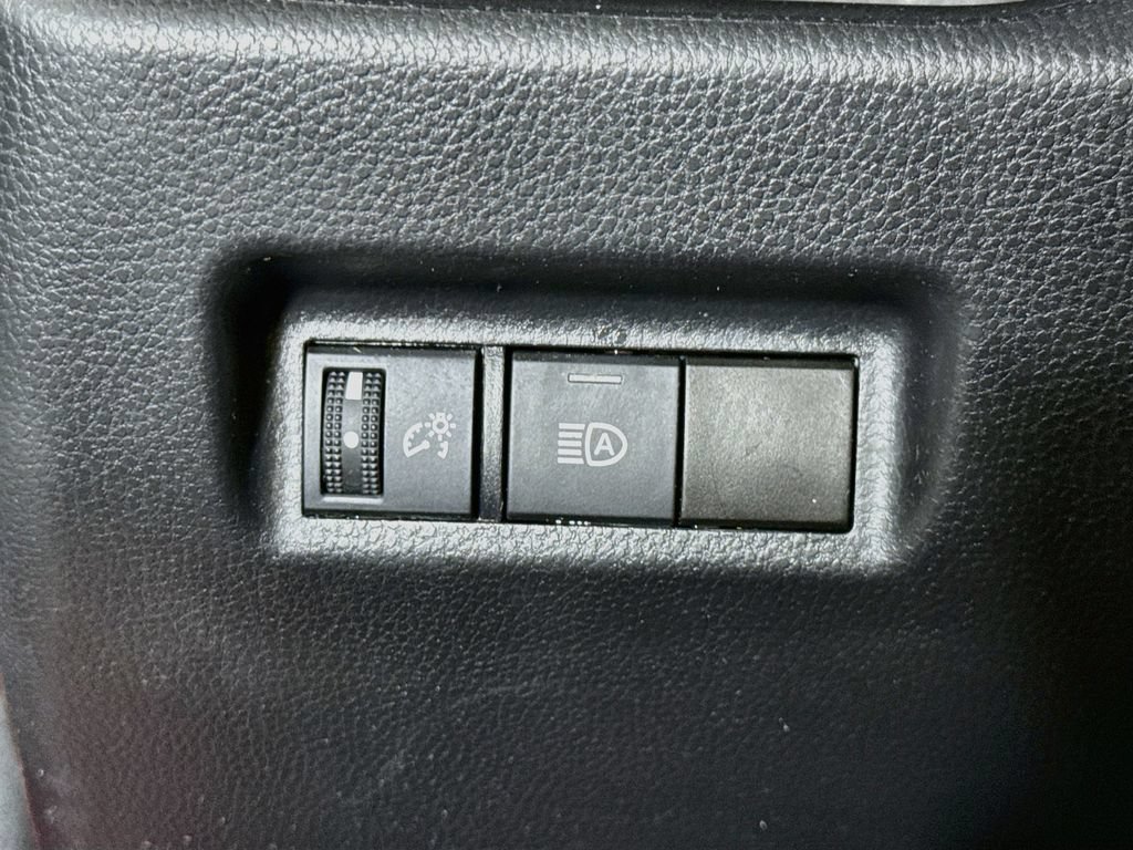 Certified 2022 Toyota RAV4 XLE AWD/4WD image 18