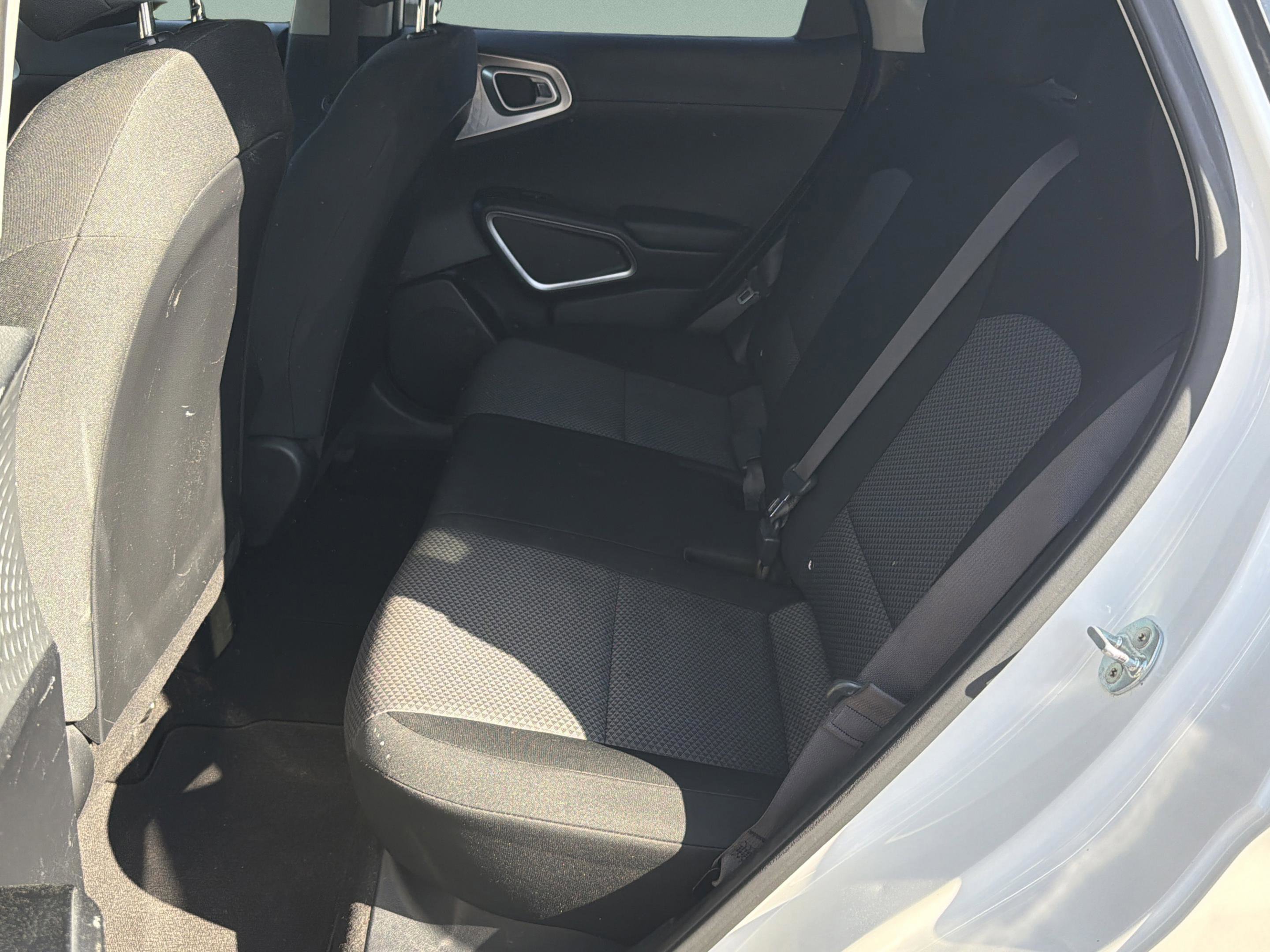 Used 2021 Kia Soul LX image 32