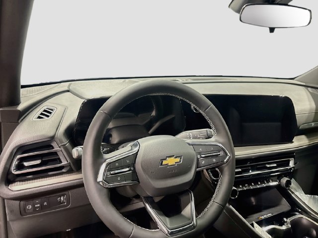 New 2027 Chevrolet Traverse LT w/ LPO, Floor Liner Package FWD image 12