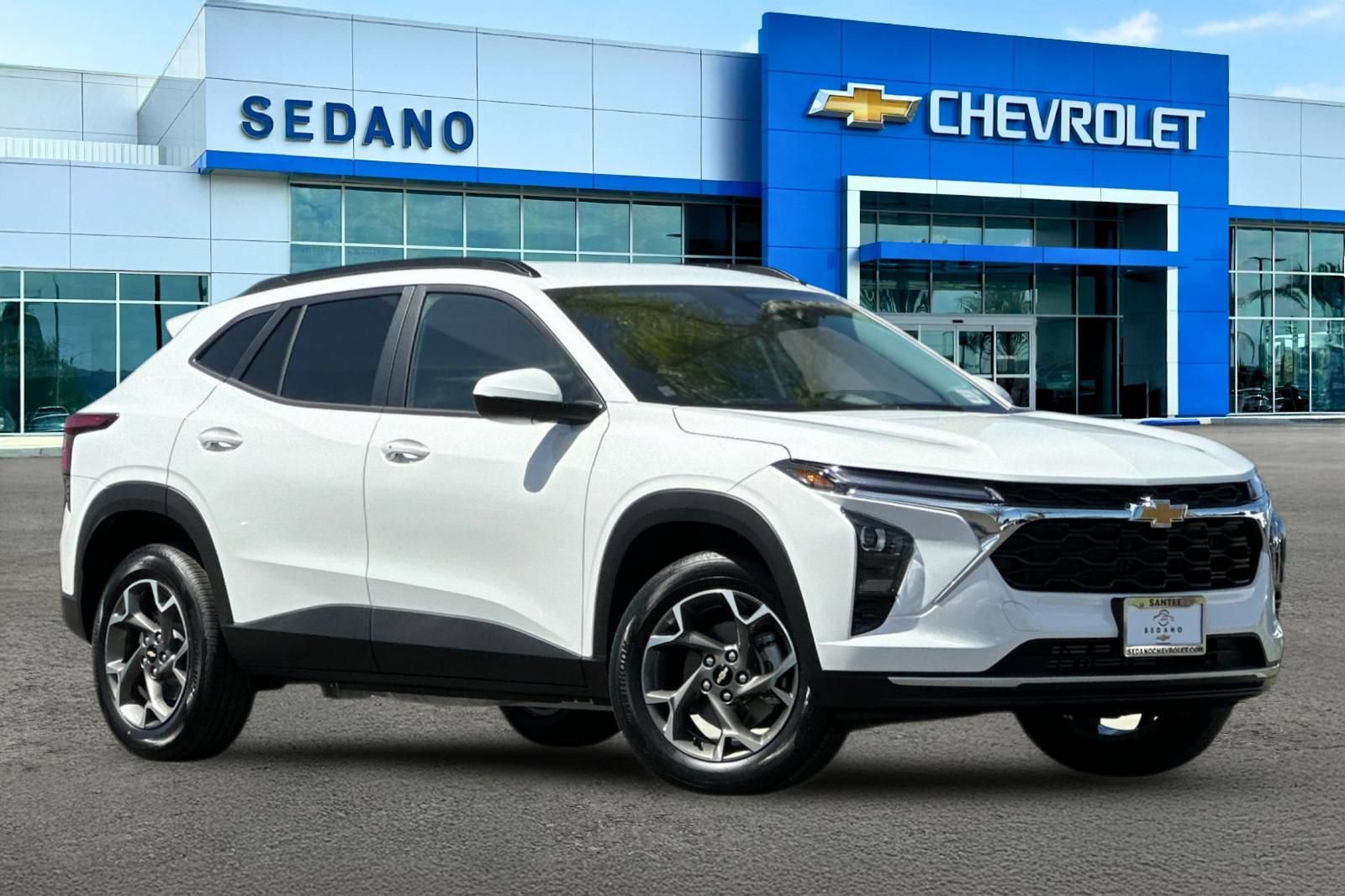New 2026 Chevrolet Trax LT FWD image 2