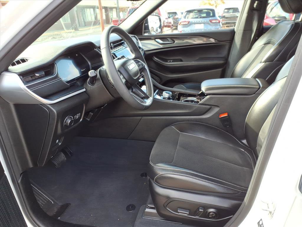 Used 2023 Jeep Grand Cherokee L Laredo image 10