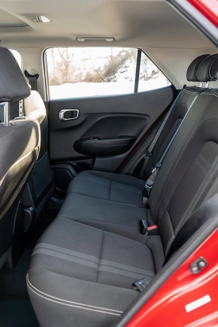 Used 2022 Hyundai Venue SEL image 12