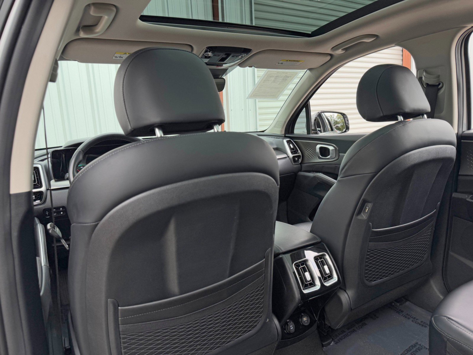 Used 2022 Kia Sorento SX w/ Panoramic Sunroof Package image 35