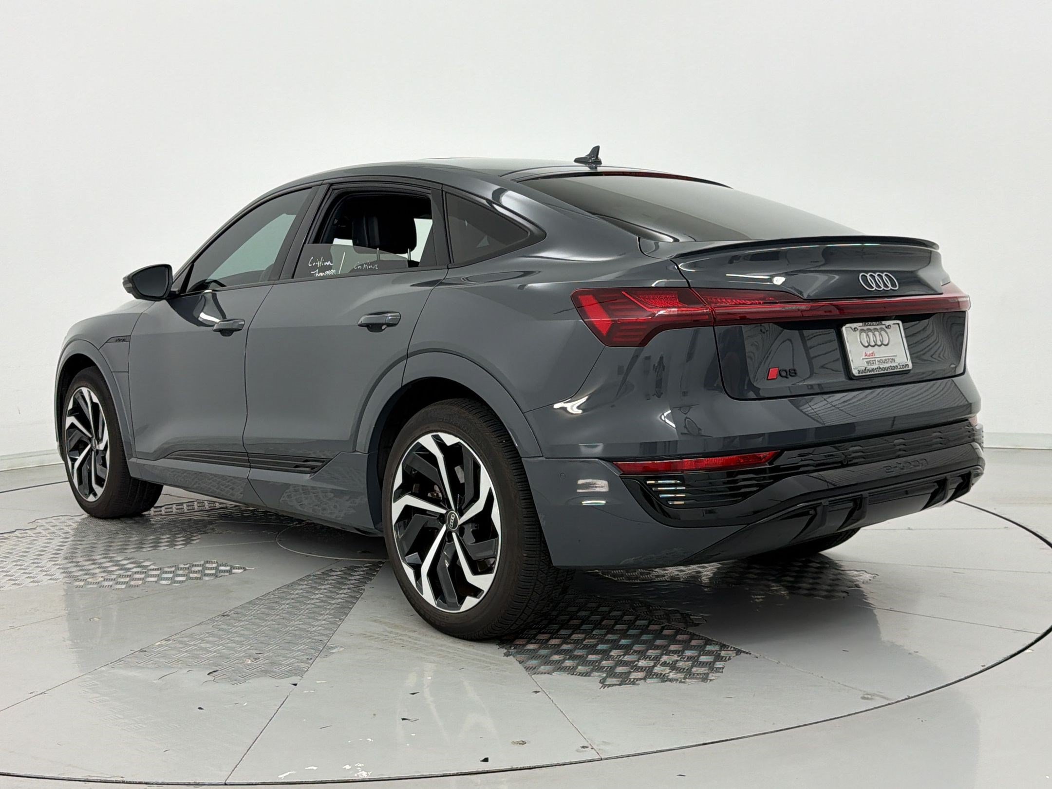 Certified 2024 Audi Q8 e-tron Premium Plus w/ Premium Plus Package AWD/4WD image 3