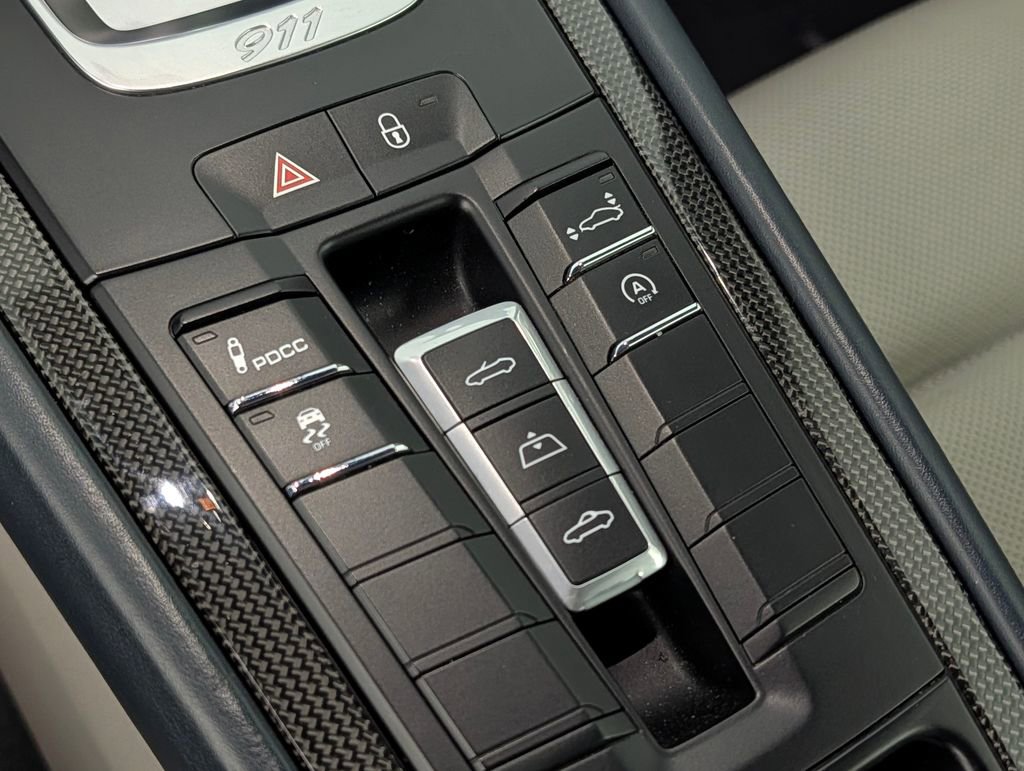 Certified 2019 Porsche 911 Turbo S image 31