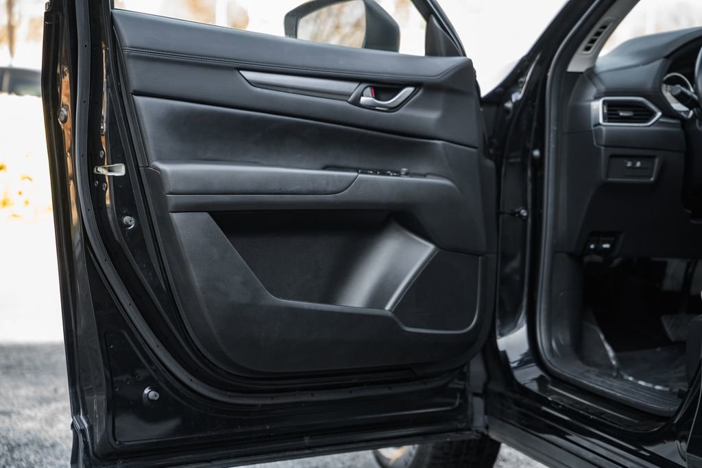 Used 2017 MAZDA CX-5 Touring w/ I-ACTIVSENSE Package image 36