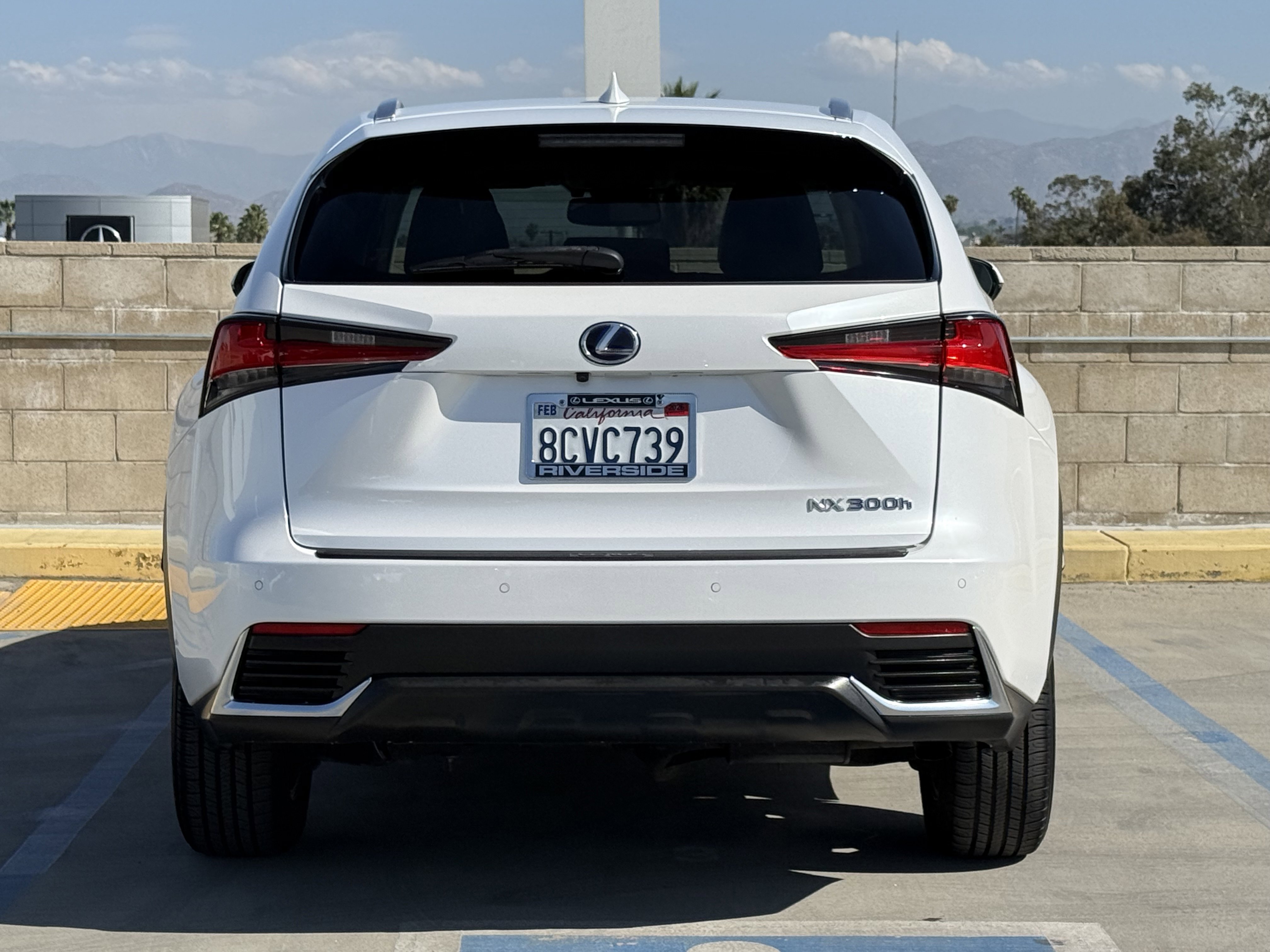 Used 2018 Lexus NX 300h AWD image 10