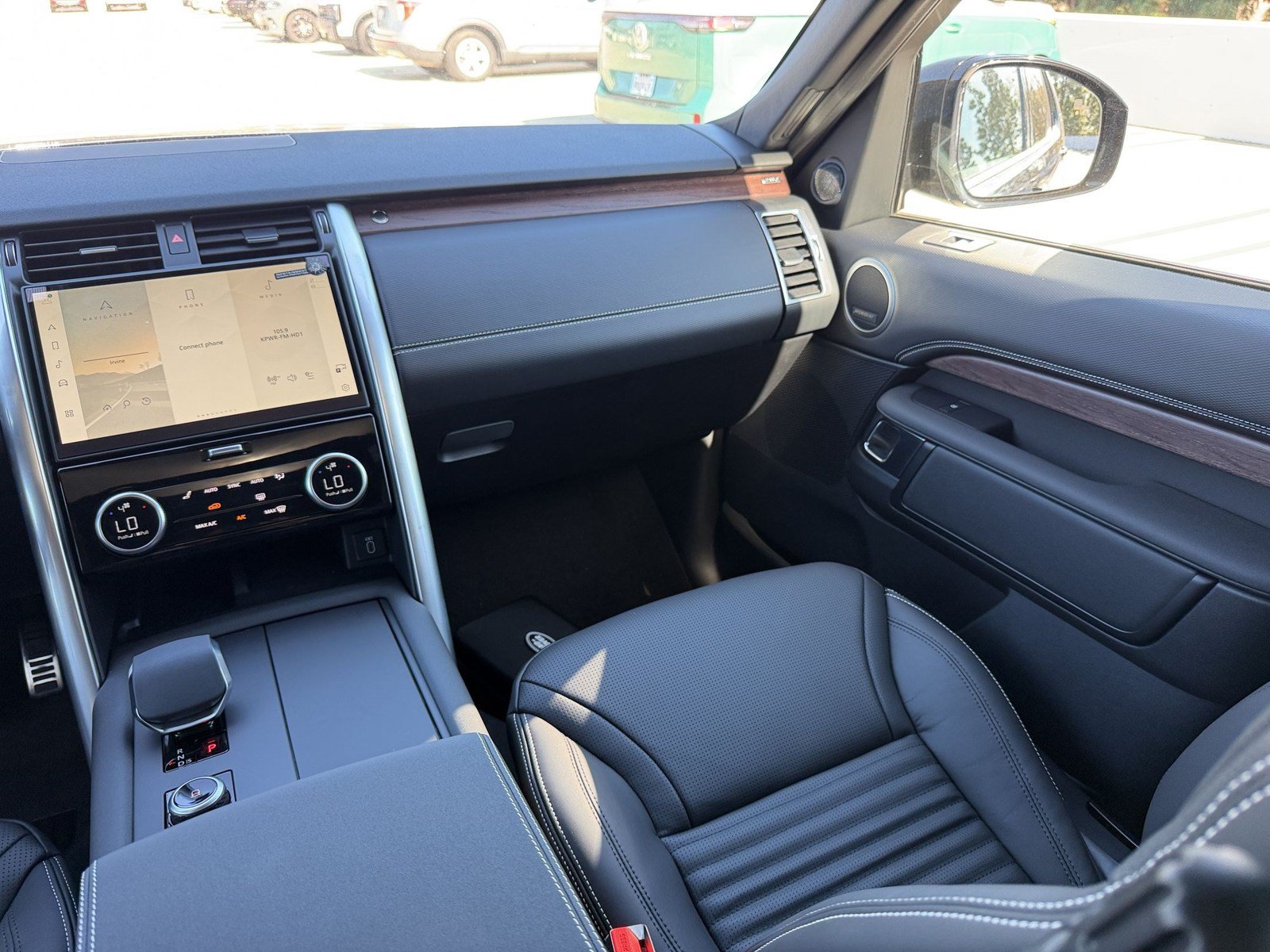 New 2026 Land Rover Discovery Dynamic SE AWD/4WD image 30