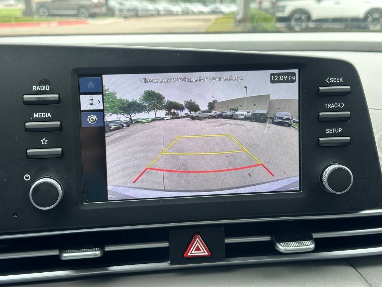 Used 2025 Hyundai Elantra Sport FWD image 31