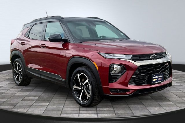 Used 2023 Chevrolet TrailBlazer RS w/ Sun and Liftgate Package FWD image 3