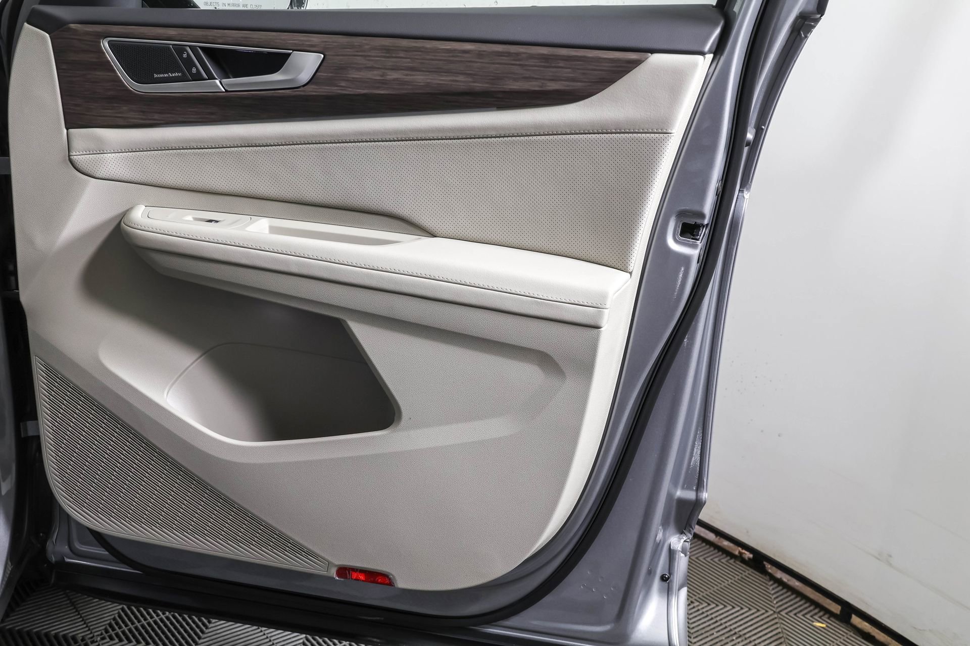 New 2026 Volkswagen Atlas SEL Premium R-Line image 48