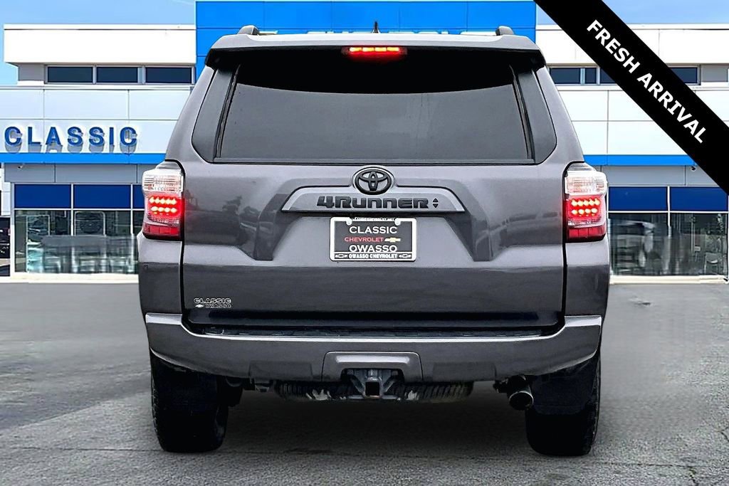 Used 2021 Toyota 4Runner SR5 Premium w/ Moonroof Package AWD/4WD image 6