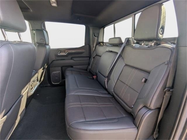 Used 2023 Chevrolet Silverado 1500 High Country w/ Technology Package image 16