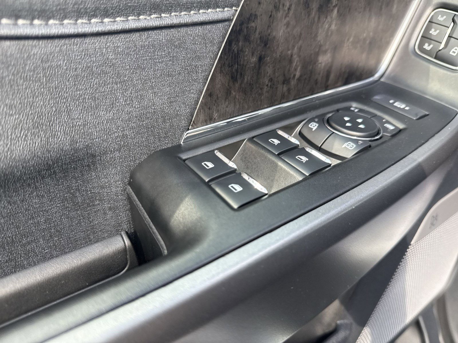 Used 2025 Ford F250 Lariat w/ Chrome Package image 15