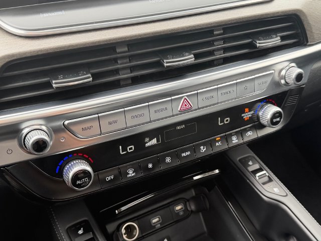 Used 2022 Kia Telluride SX w/ Towing Package FWD image 22