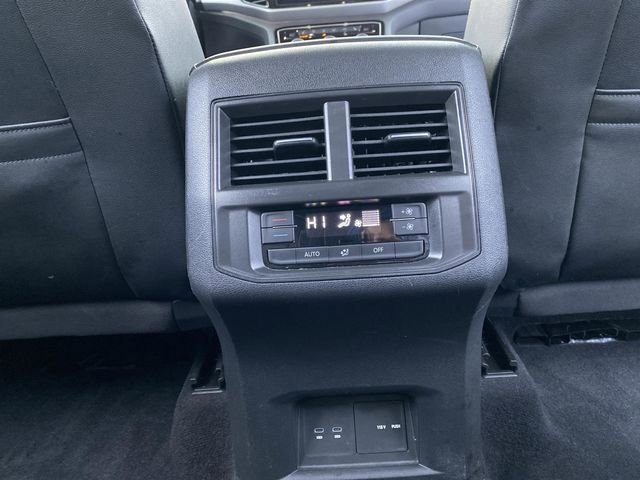 Used 2023 Volkswagen Atlas SEL R-Line image 33
