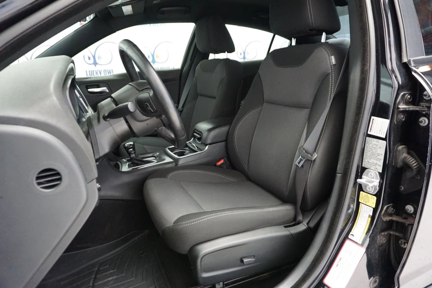 Used 2018 Dodge Charger SXT RWD image 15