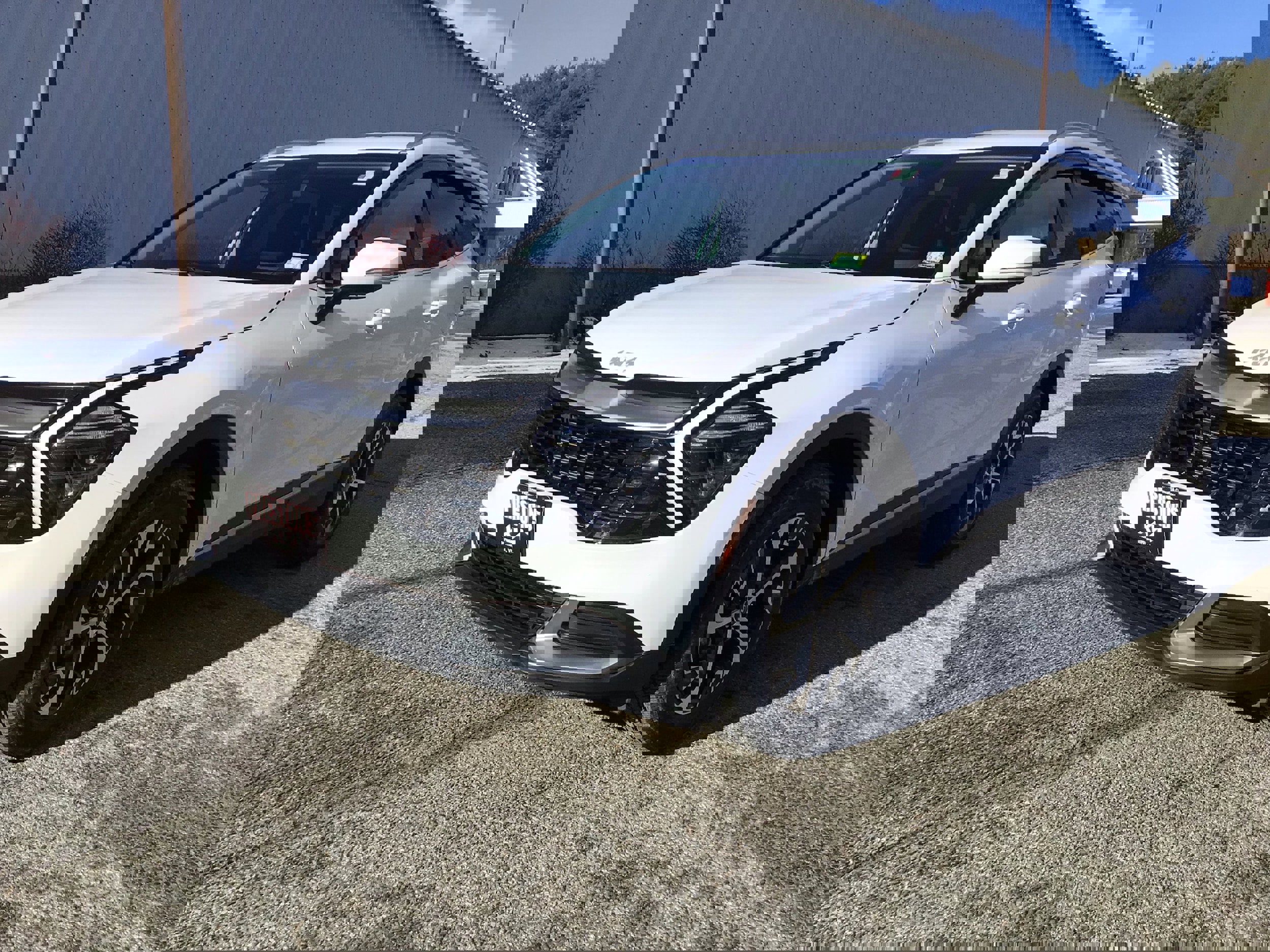 Used 2025 Kia Sportage EX image 4