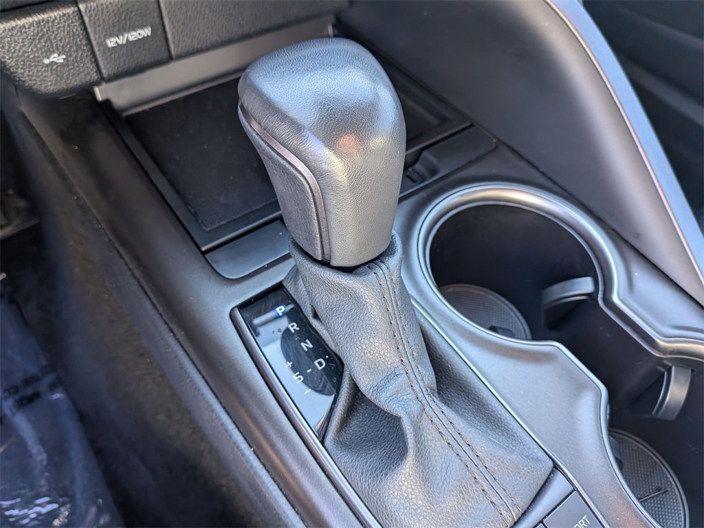 Used 2024 Toyota Camry SE image 20